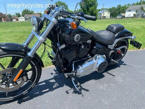 2015 Harley-Davidson Breakout