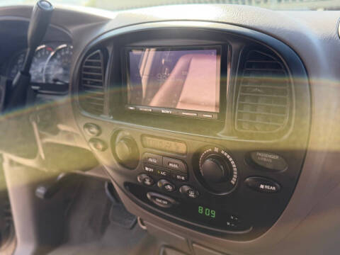 2005 Toyota Sequoia SR5