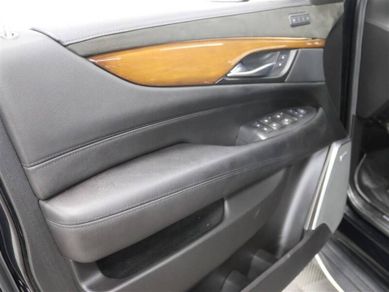 2019 Cadillac Escalade ESV Standard