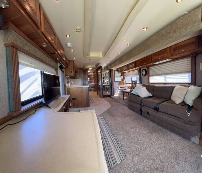 2002 Foretravel GV320 4010