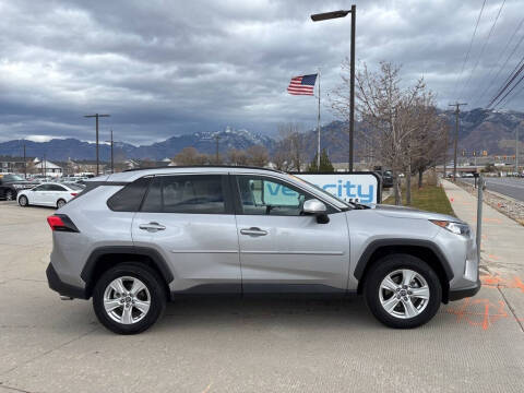 2020 Toyota RAV4 XLE