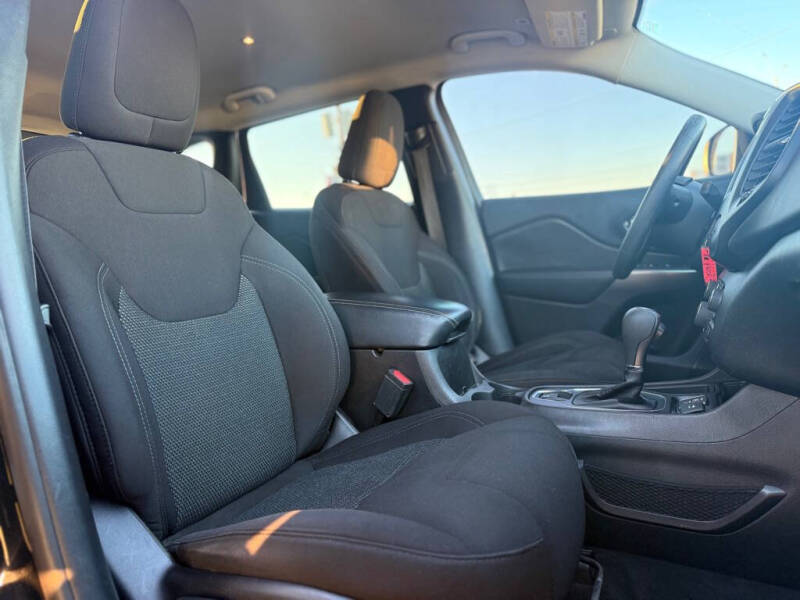 2019 Jeep Cherokee Latitude