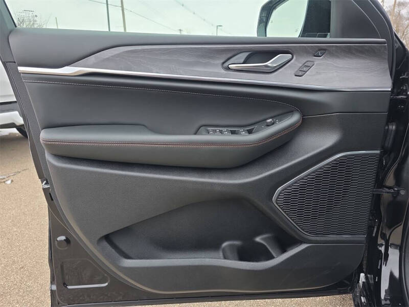 2025 Jeep Grand Cherokee L Overland