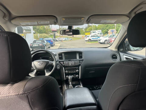 2018 Nissan Pathfinder S