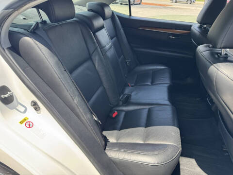 2014 Lexus ES 300h
