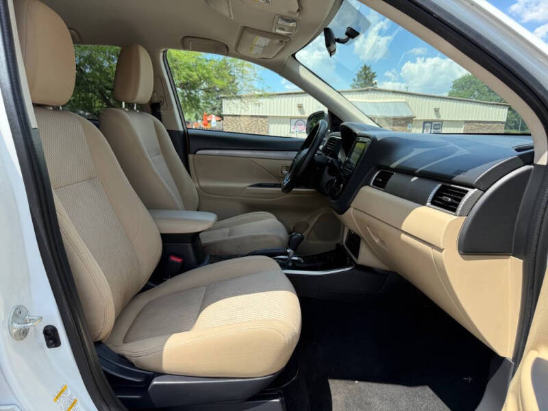 2017 Mitsubishi Outlander SE