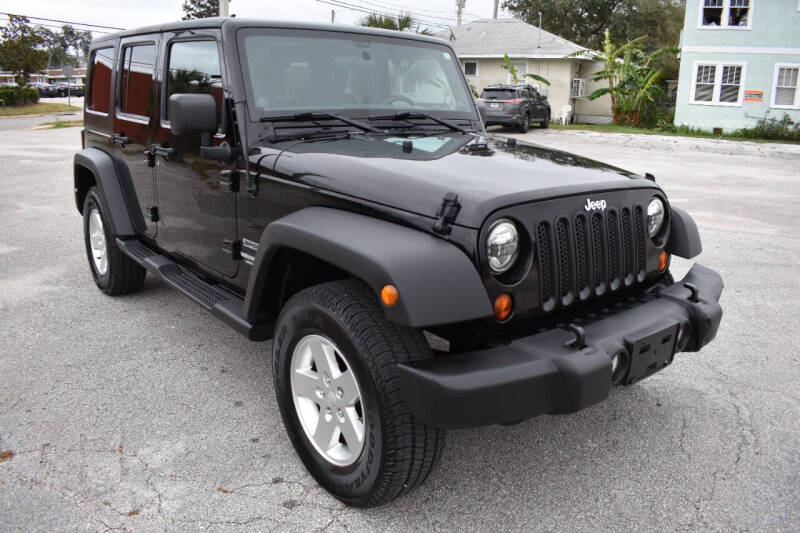 2011 Jeep Wrangler Unlimited Sport photo 28