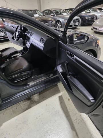 2017 Volkswagen Passat 1.8T R-Line