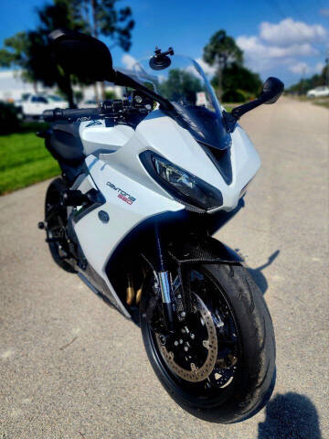 2025 Triumph DAYTONA 660