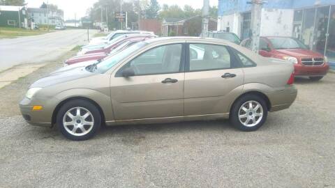 2005 Ford Focus for sale at New Start Motors LLC in Montezuma IN