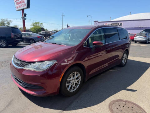 2017 Chrysler Pacifica Touring