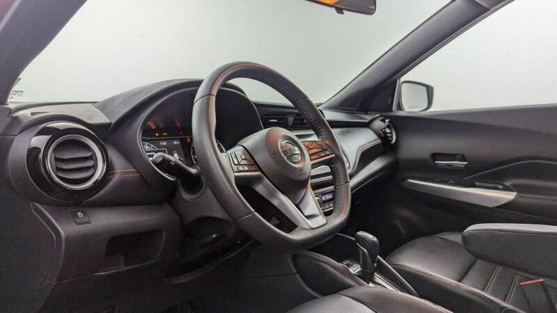 2019 Nissan Kicks SR