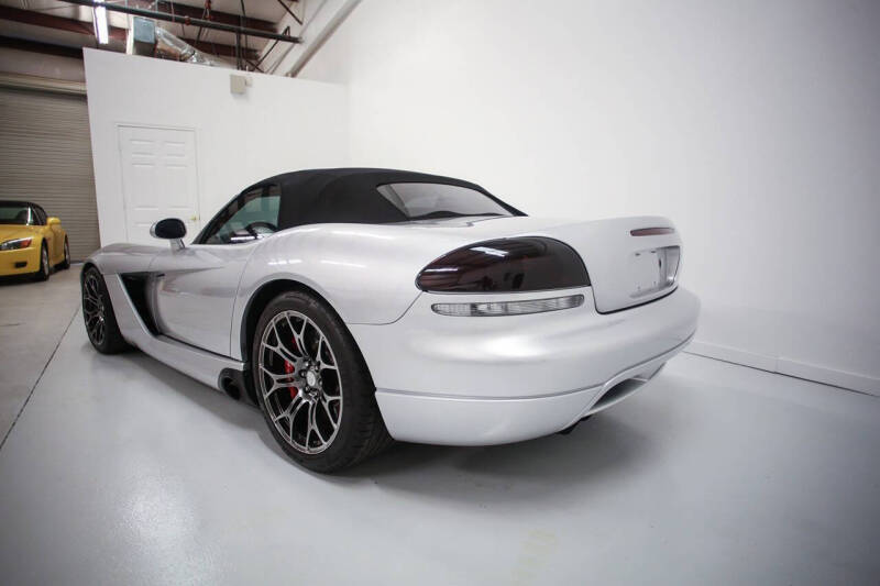 2003 Dodge Viper SRT-10