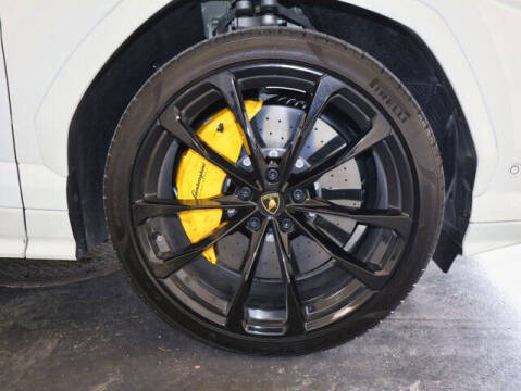 2022 Lamborghini Urus