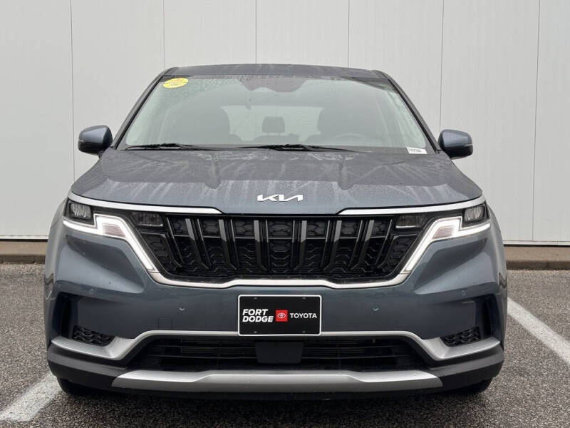 2024 Kia Carnival EX