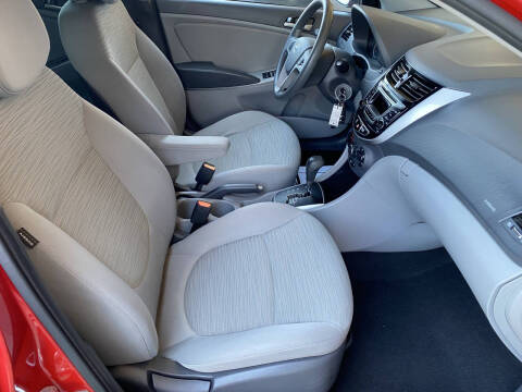 2016 Hyundai Accent SE