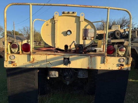 1980 AM General M810