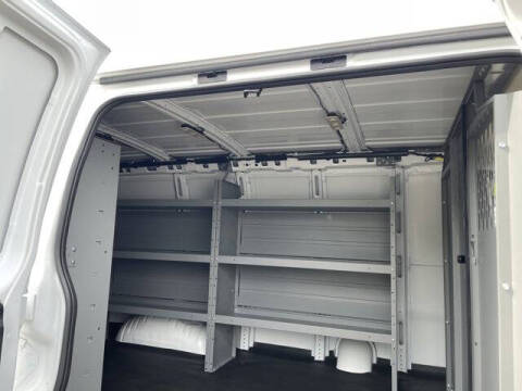2025 Chevrolet Express 3500