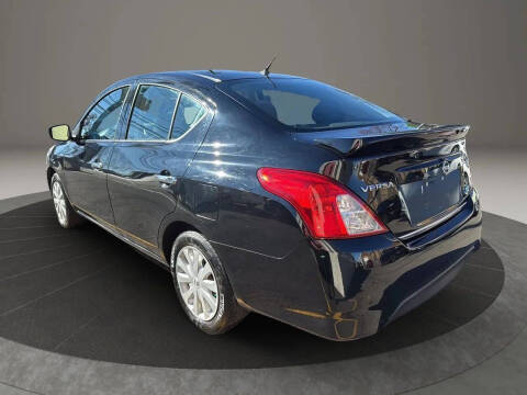 2015 Nissan Versa 1.6 S