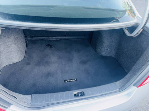 2014 Nissan Versa 1.6 SV