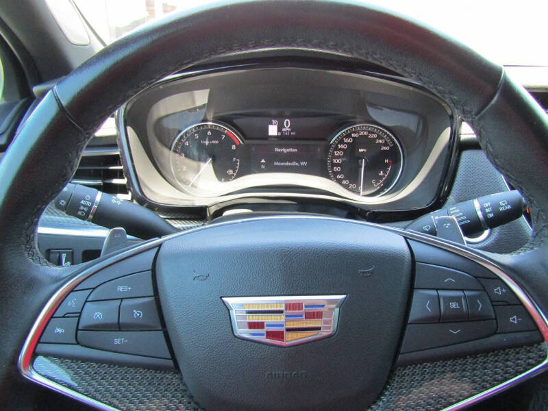 2021 Cadillac XT5 Sport