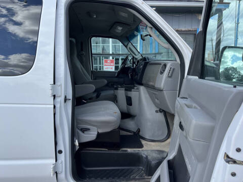 2011 Ford E-Series E-150