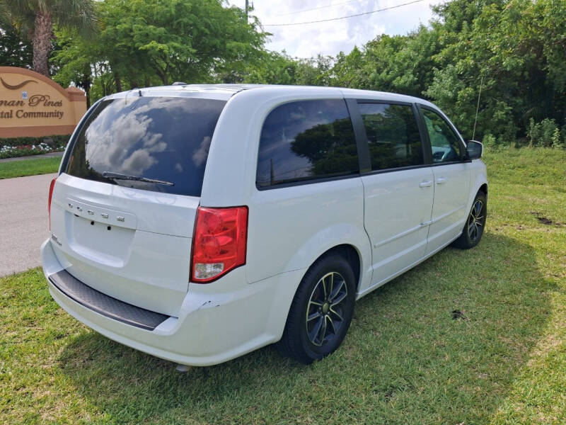 2017 Dodge Grand Caravan SE