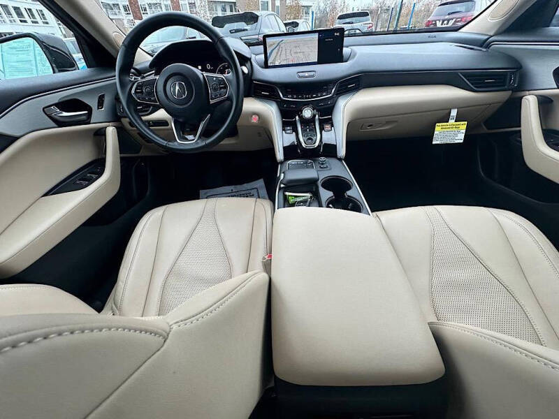 2025 Acura TLX w/Tech