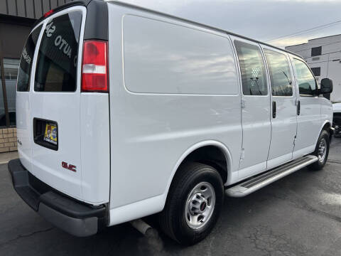 2024 GMC Savana 2500