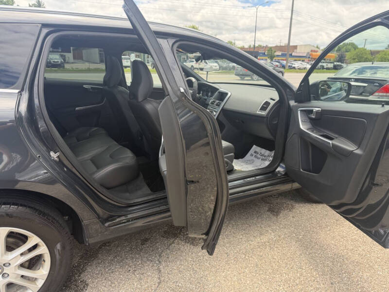 2016 Volvo XC60 T5 Drive-E Premier
