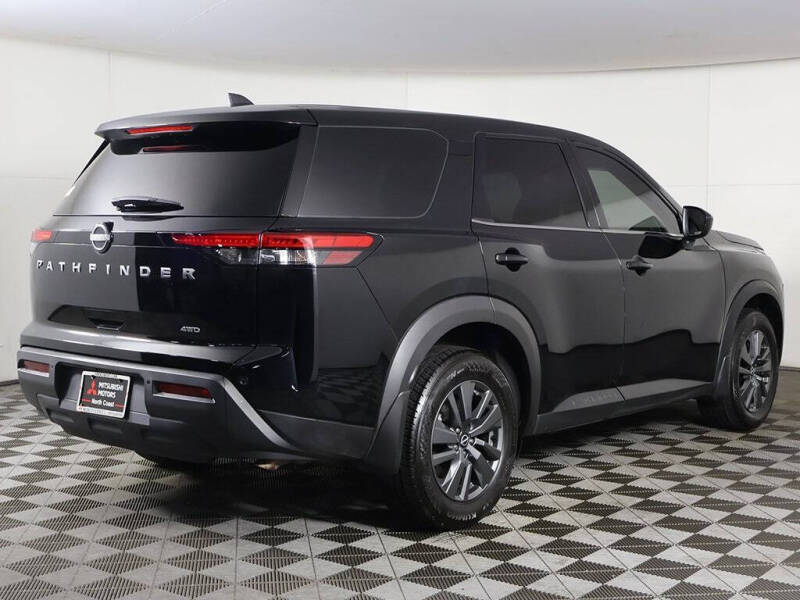 2024 Nissan Pathfinder S