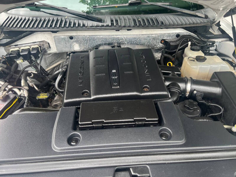 2011 Lincoln Navigator