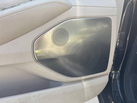 2019 Genesis G90