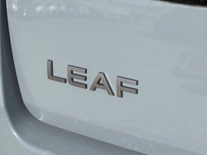 2026 Nissan LEAF Platinum+