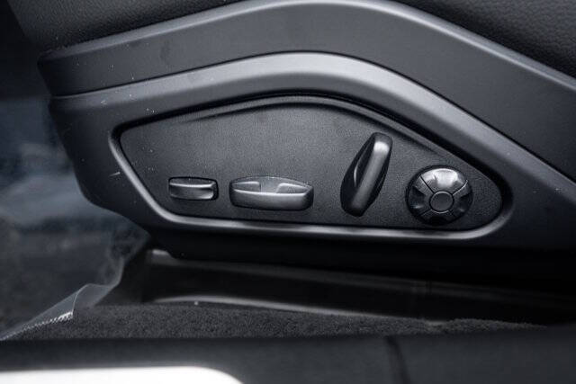 2025 Porsche Panamera 4