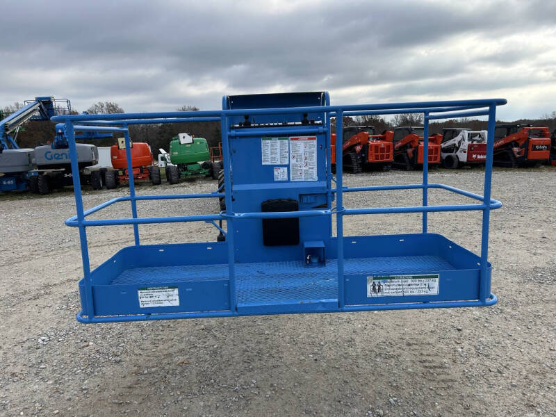 2015 Genie 80' Manlift