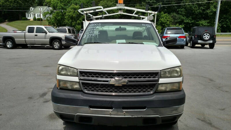 2005 Chevrolet Silverado 2500HD for sale at DISCOUNT AUTO SALES in Johnson City TN