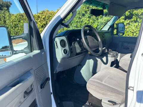 2014 Ford E-Series E-150