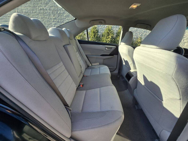 2016 Toyota Camry LE