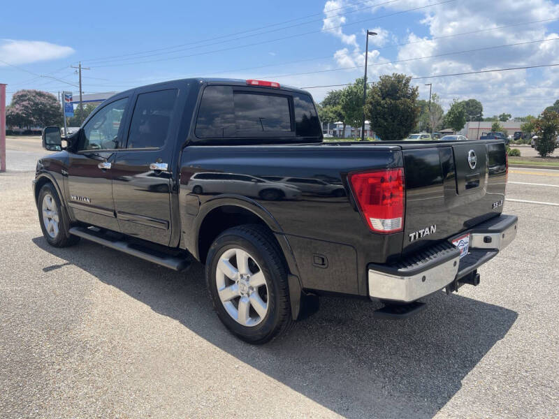 2009 Nissan Titan LE FFV