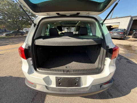 2017 Volkswagen Tiguan 2.0T Wolfsburg Edition