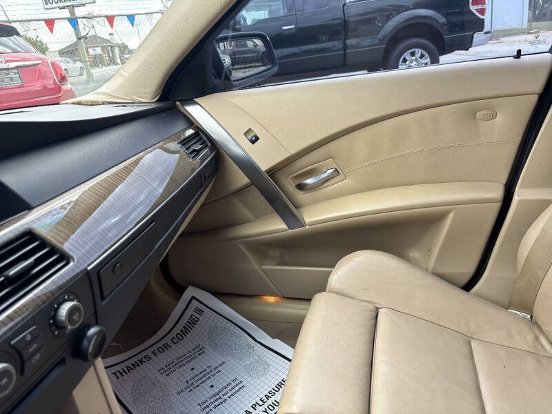 2004 BMW 5 Series 530i