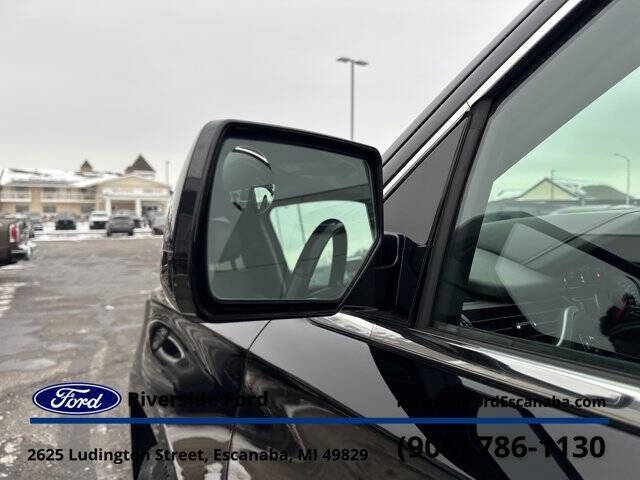 2018 GMC Yukon XL SLT Standard Edition