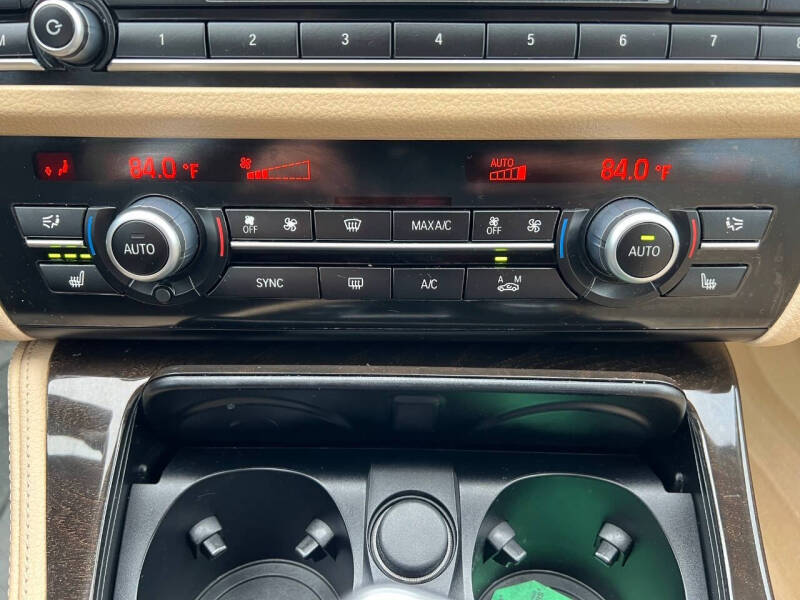 2015 BMW 5 Series 528i xDrive