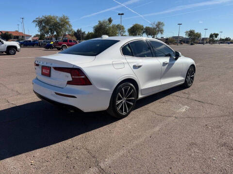 2021 Volvo S60 T5 Momentum
