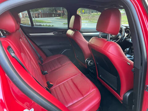 2022 Alfa Romeo Stelvio Veloce