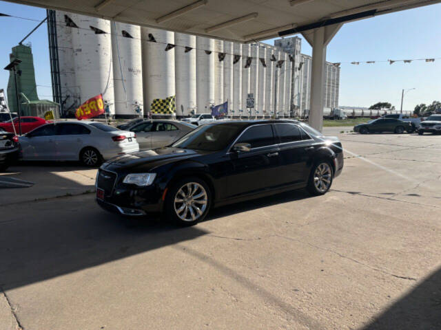 2018 Chrysler 300 for sale at Kansas Auto Sales in Ulysses, KS