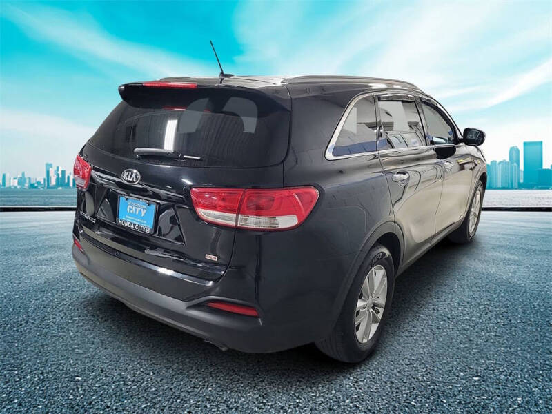 2016 Kia Sorento LX