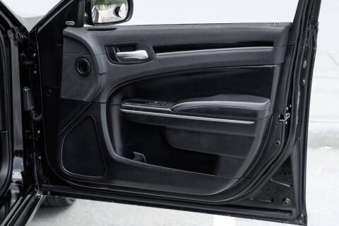 2018 Chrysler 300 S