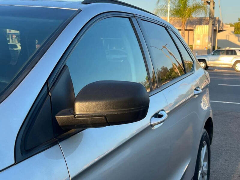 2017 Ford Edge SE